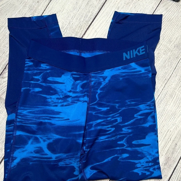 Women Nike Drifit Legging Size Small - Picture 1 of 4